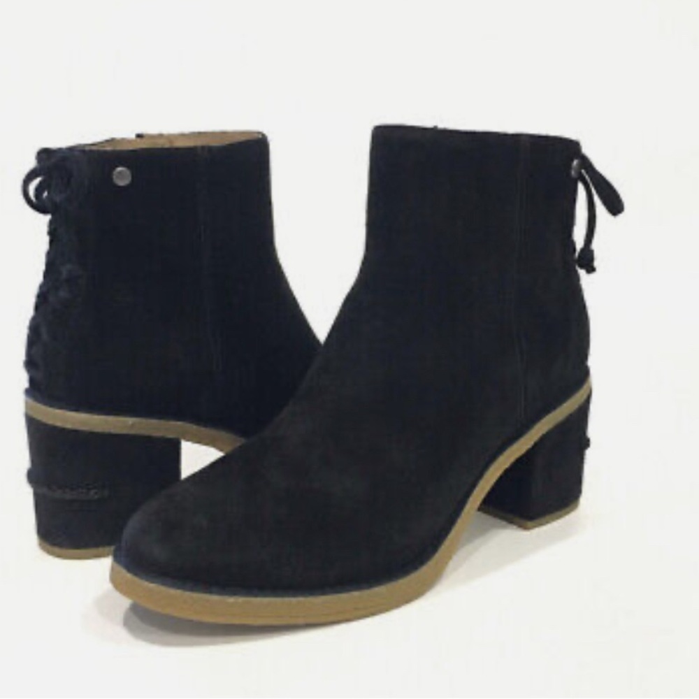UGG Corinne Suede Ankle Boot Black size 9